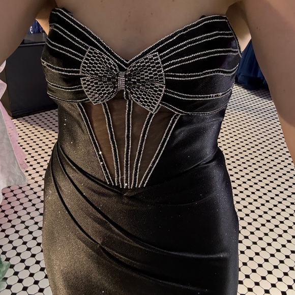 Tiffany Designs Formal Gown - Picture 3 of 5